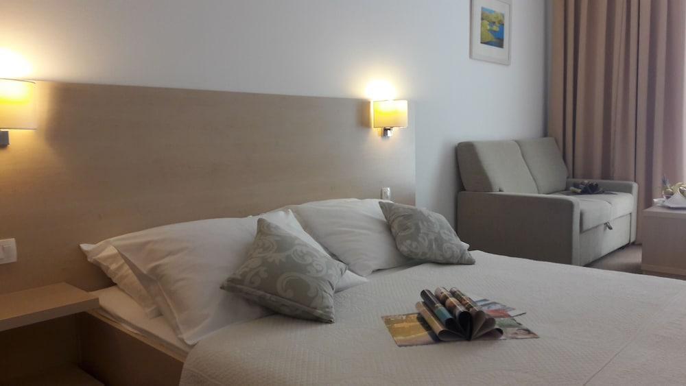 Family Hotel Adria Biograd Na Moru Luaran gambar