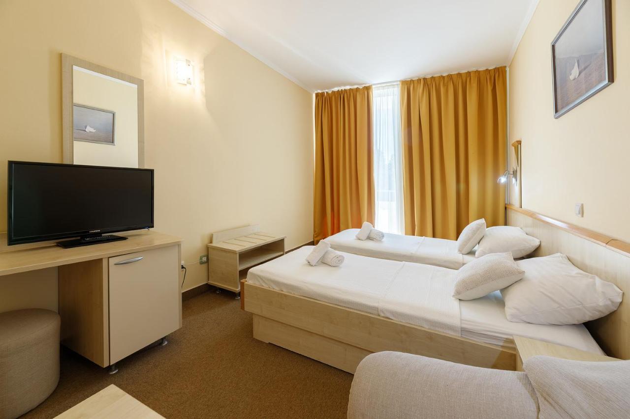 Family Hotel Adria Biograd Na Moru Luaran gambar