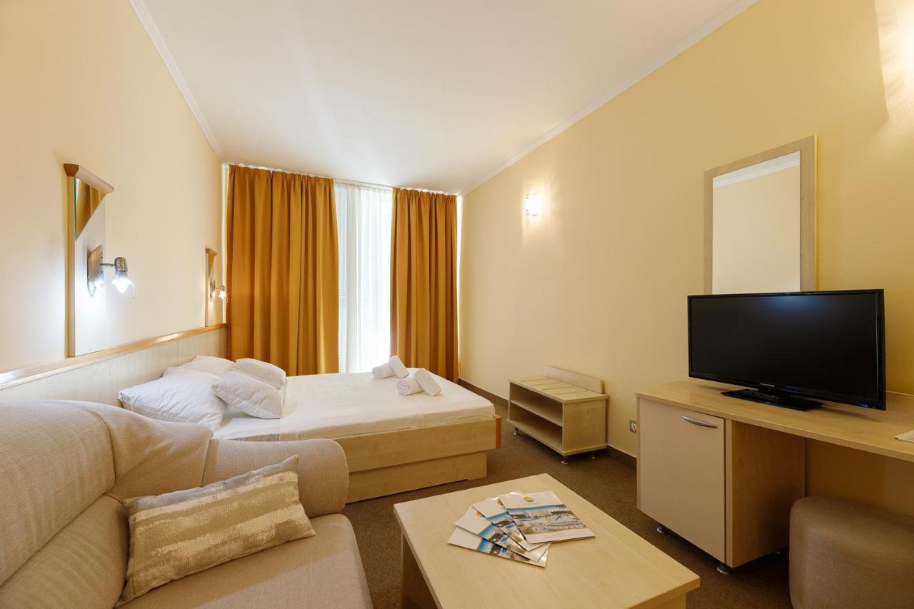 Family Hotel Adria Biograd Na Moru Luaran gambar