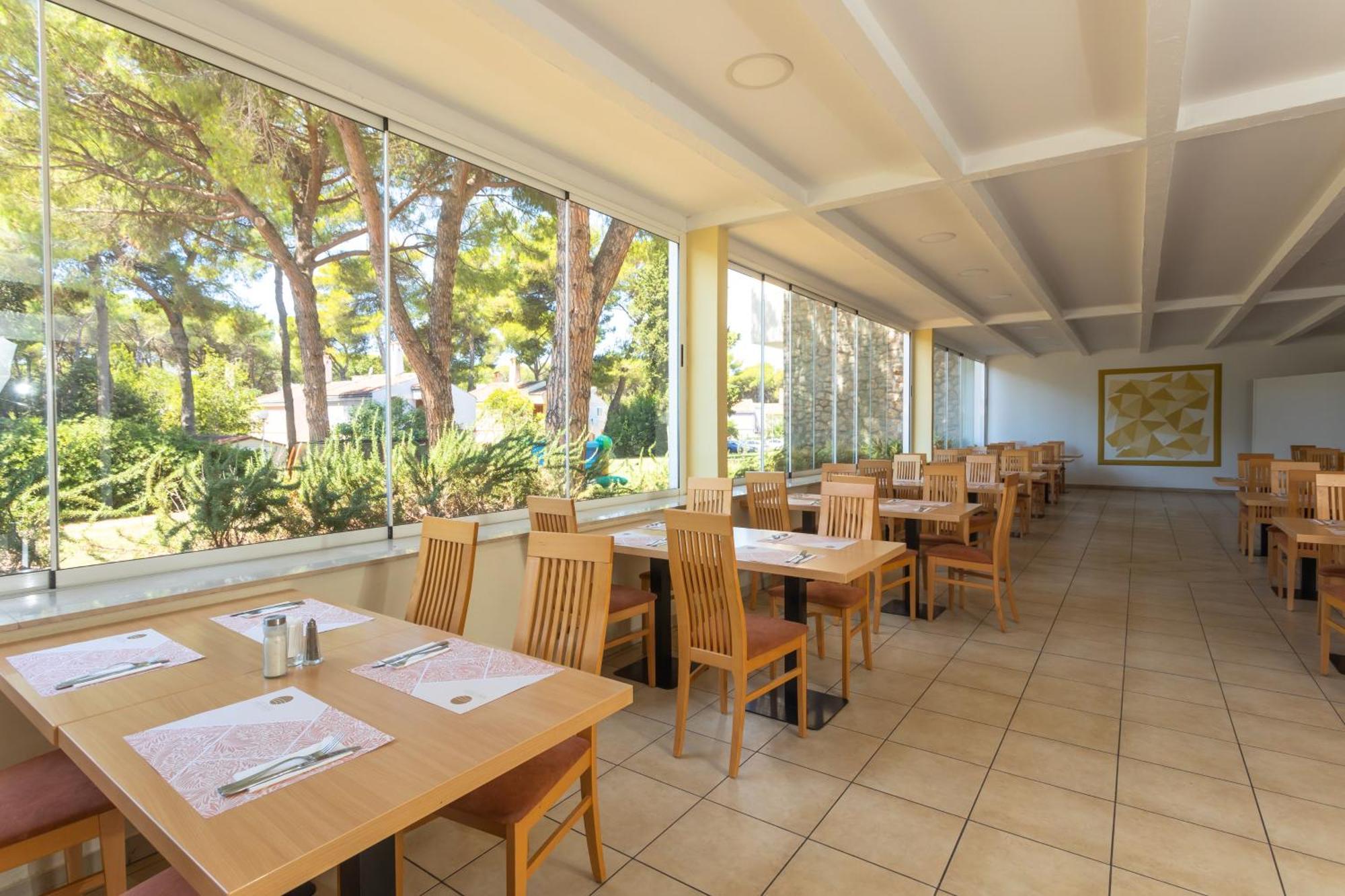 Family Hotel Adria Biograd Na Moru Luaran gambar