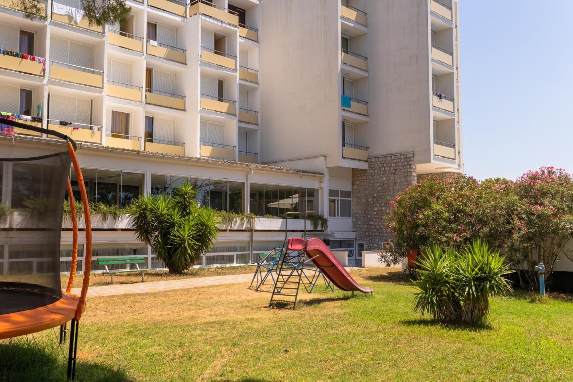 Family Hotel Adria Biograd Na Moru Luaran gambar